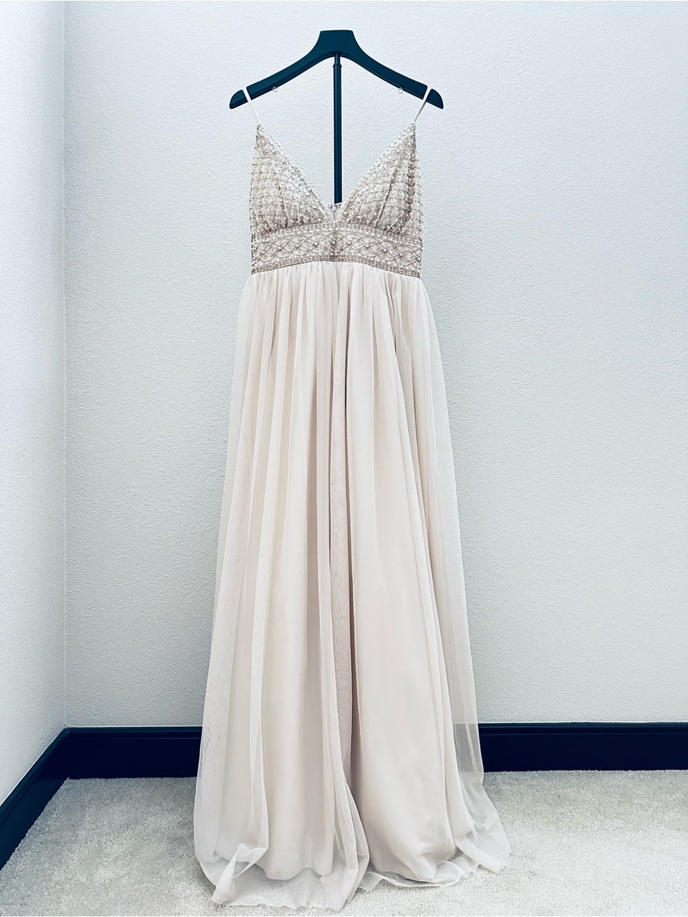Women’s Speechless Beige Beaded V-Neck Sequin Gown Size 15